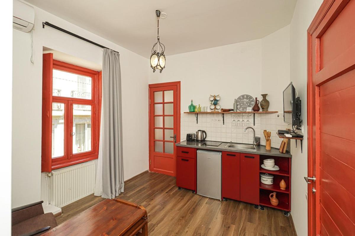 Unique Modern 1 Bedroom In By Wehost 第比利斯