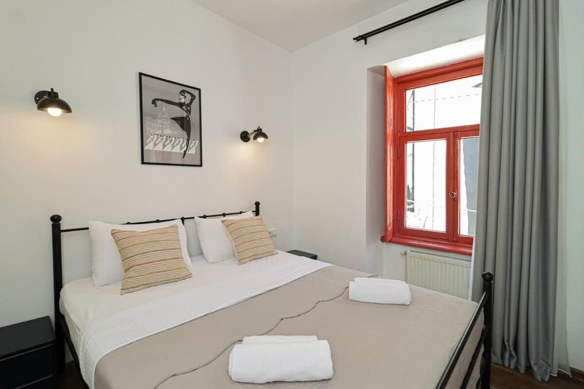 Unique Modern 1 Bedroom In By Wehost 第比利斯