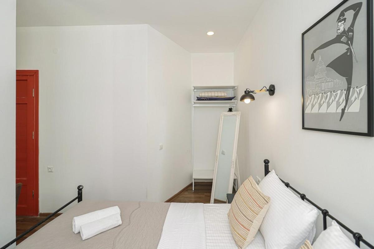 Unique Modern 1 Bedroom In By Wehost
